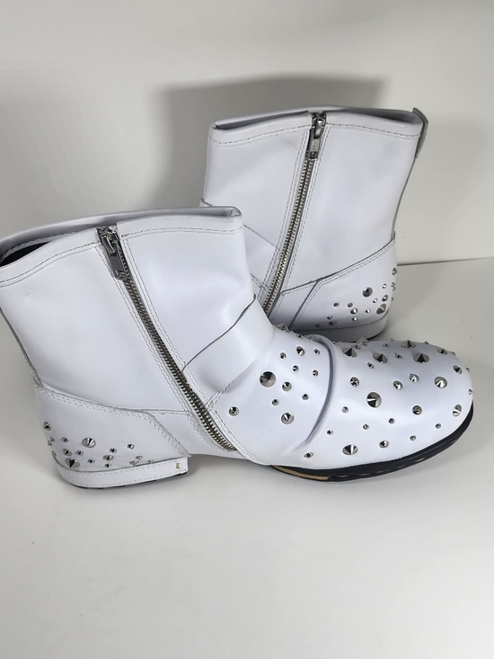 White Studded Men\'s Ankle Boots with Buckle Straps